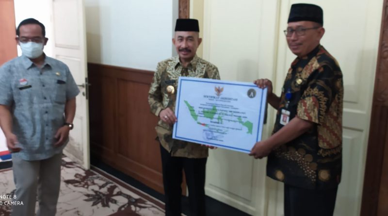 PERPUSTAKAAN “WIYATA PUSTAKA” SMP NEGERI 4 PATI MERAIH AKREDITASI “A”